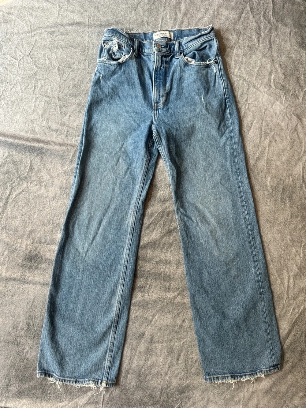 High-Rise Wide-Leg Jeans in Light Blue Wash